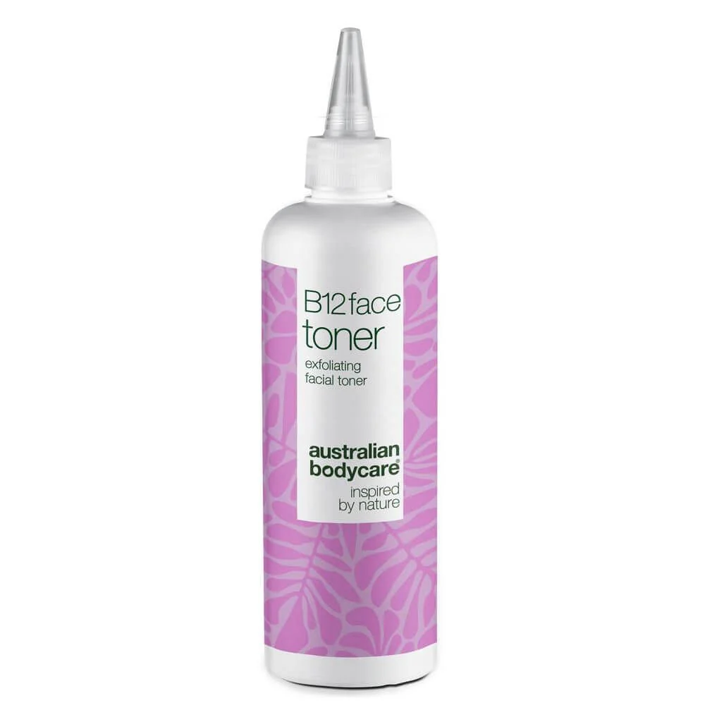 Ansigtstoner med B12 og 7% Glycolic Acid for jævn hudtone  Eksfolierende toner med B12 og 7% Glycolic Acid  -  fjerner døde hudceller, giver ny glød og fremmer en jævn hudtone. - 1 stk